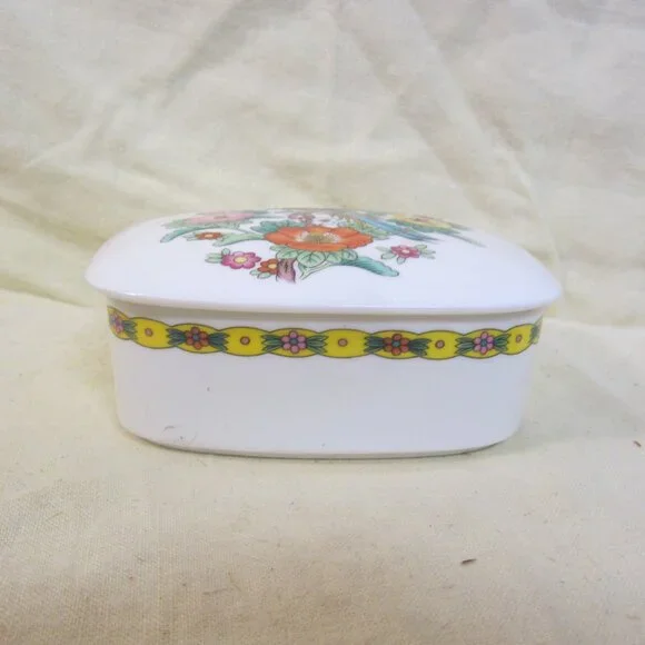 VTG MIKASA KUTANI BIRD TRINKET BOX W/LID PORCELAIN - Picture 3 of 7